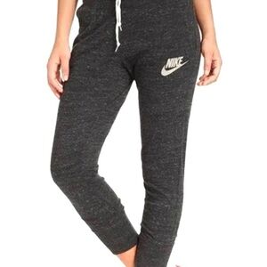 Nike Womens Gym Vintage Capri Sweat Pants